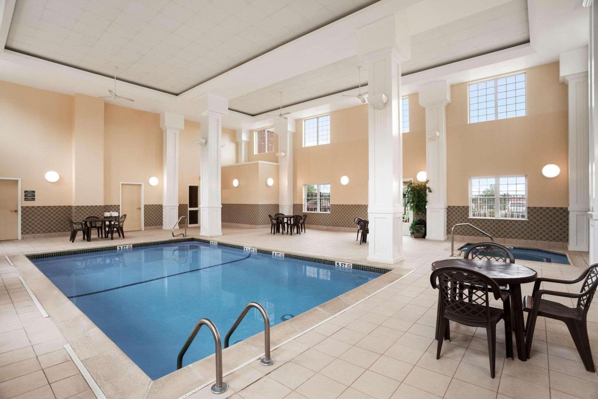 Four Points By Sheraton Bedford Manchester Airport Exteriér fotografie